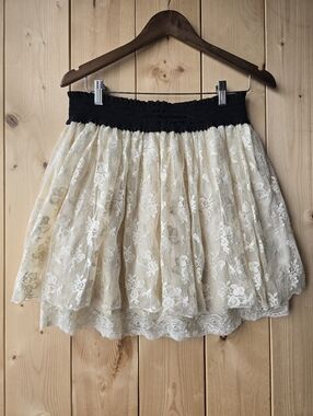 Blue Bird Boho Ruffled Lace Lined Mini Skirt Cream Black Large